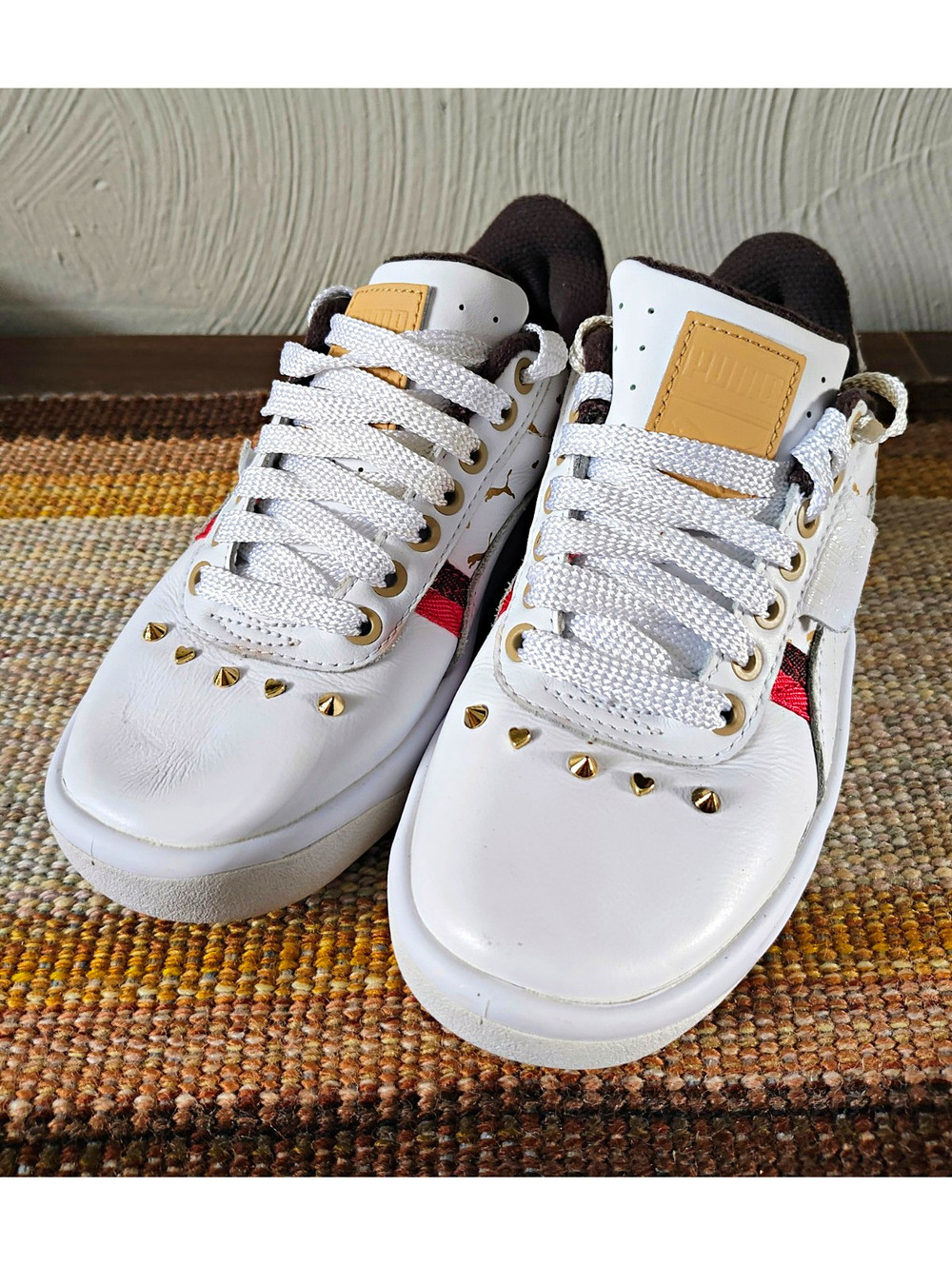 PUMA women's Lace-Up Low Top Athletic Sneakers White Gold Studs US 5.5